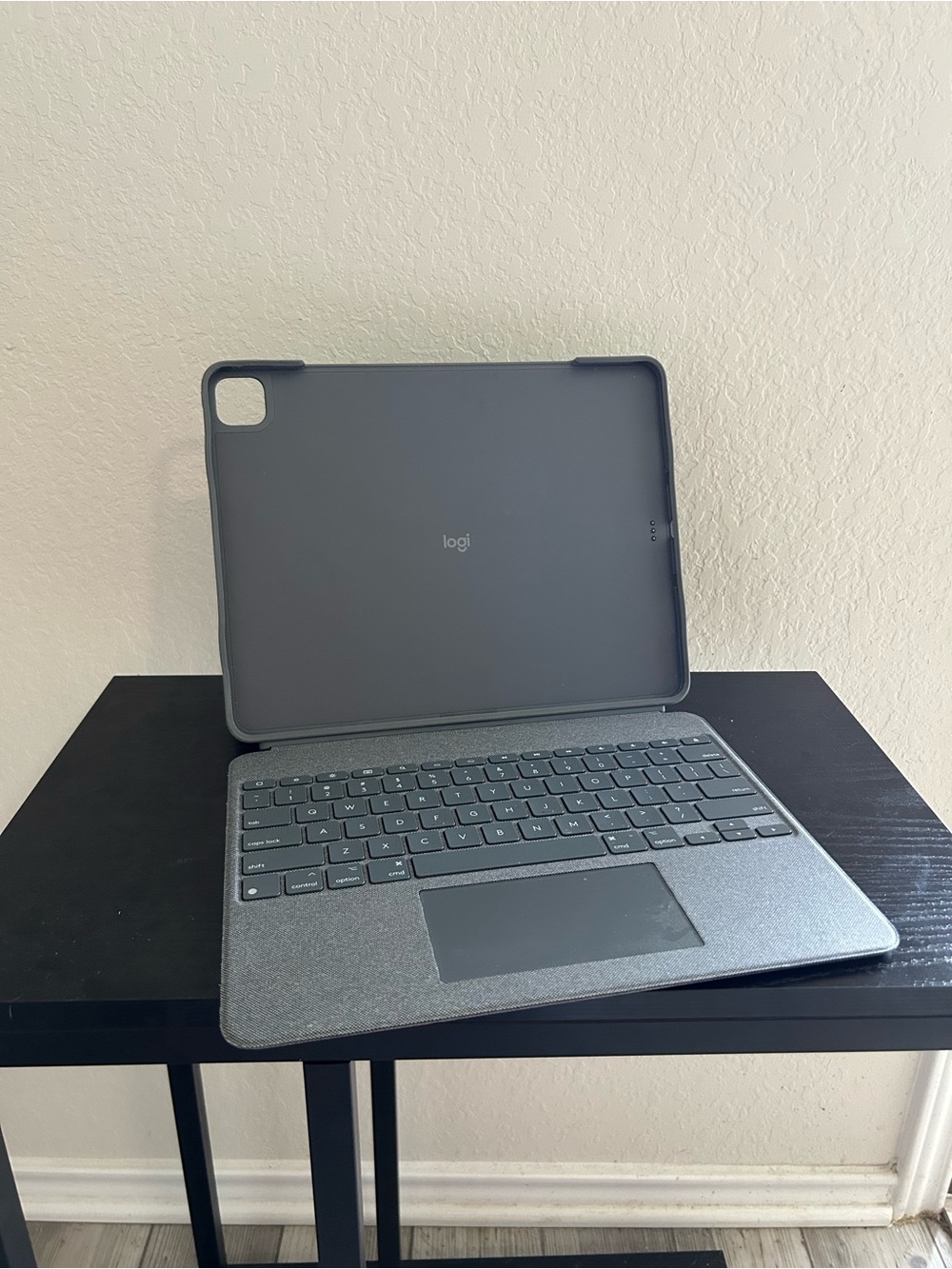 Logitech Gray Keyboard Folio Case with Trackpad for Tablet